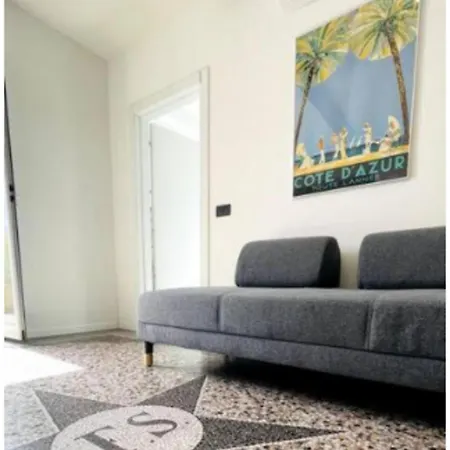 Comodissimo Gaslini E Mare *