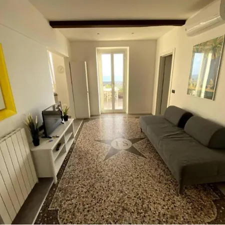 Apartment Comodissimo Gaslini E Mare Genoa