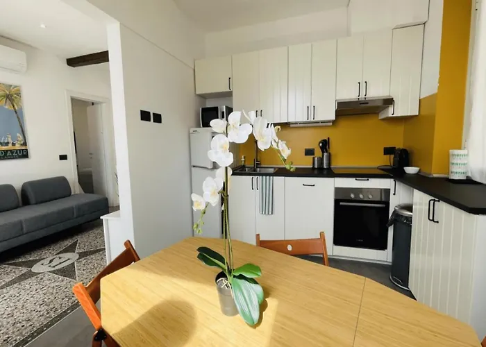 Comodissimo Gaslini E Mare *